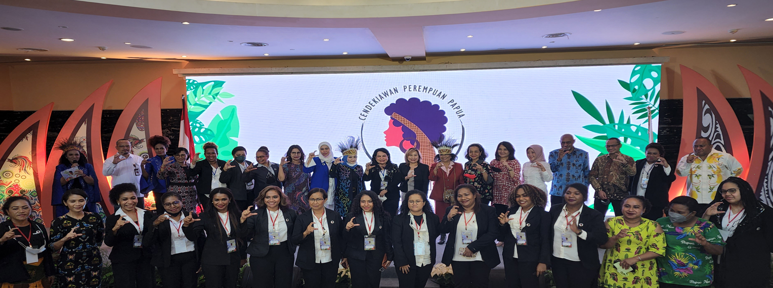 cendekiawan perempuan papua